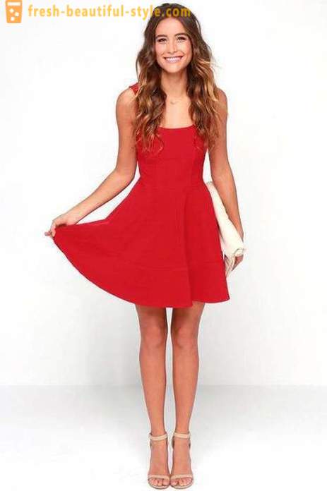 Red cocktail kjole: hvordan du velger og hva du skal ha