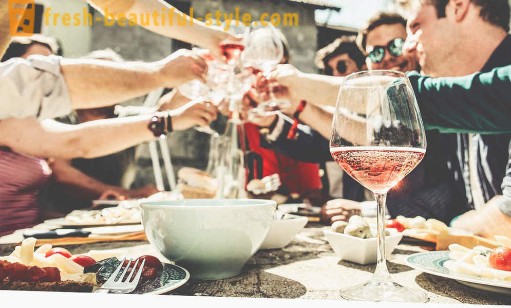 Moderne Etiquette: Drikker vin i Italia