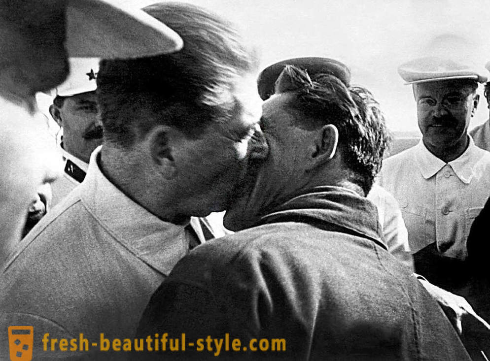 Som verdens ledere prøvde å unngå kyssing Bresjnev
