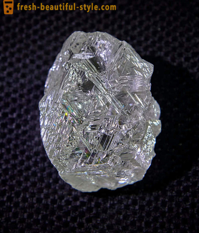 I Yakutia har funnet en unik diamant veier nesten 200 karat