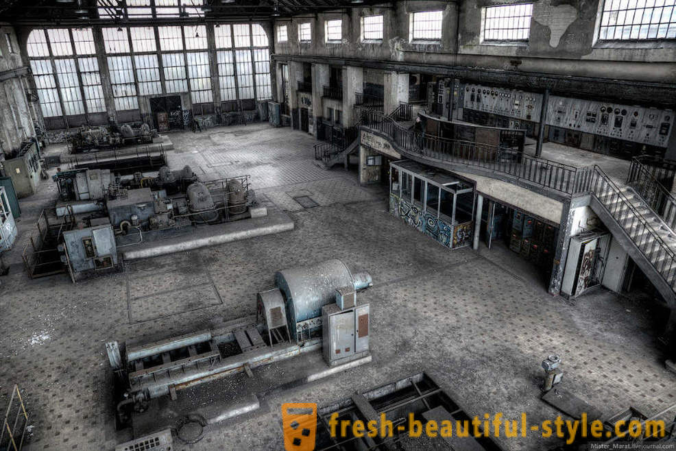 Gå gjennom den nedlagte fabrikken i Belgia