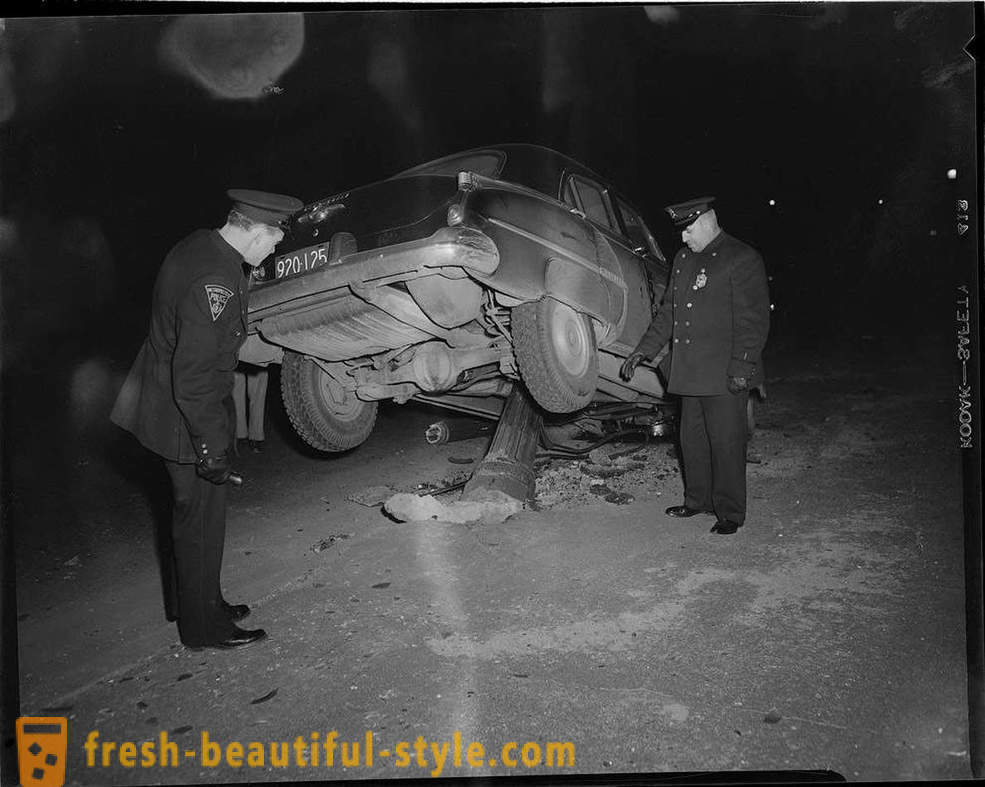 Bilde samling av ulykker på veiene i Amerika i årene 1930-1950