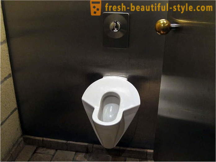 I Tyskland har vi funnet ut hvordan å redusere køene i de kvinnelige toaletter