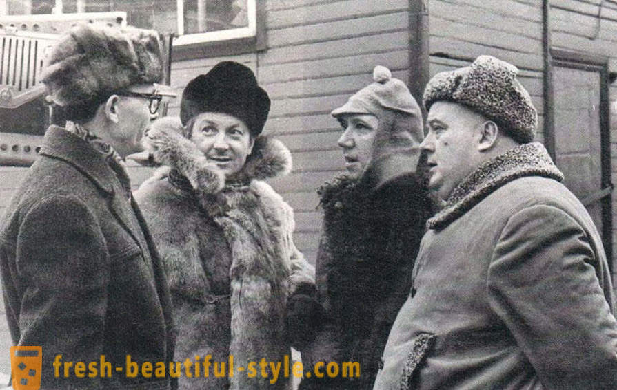 Detalj av den berømte trioen Heroes of sovjetiske komedier
