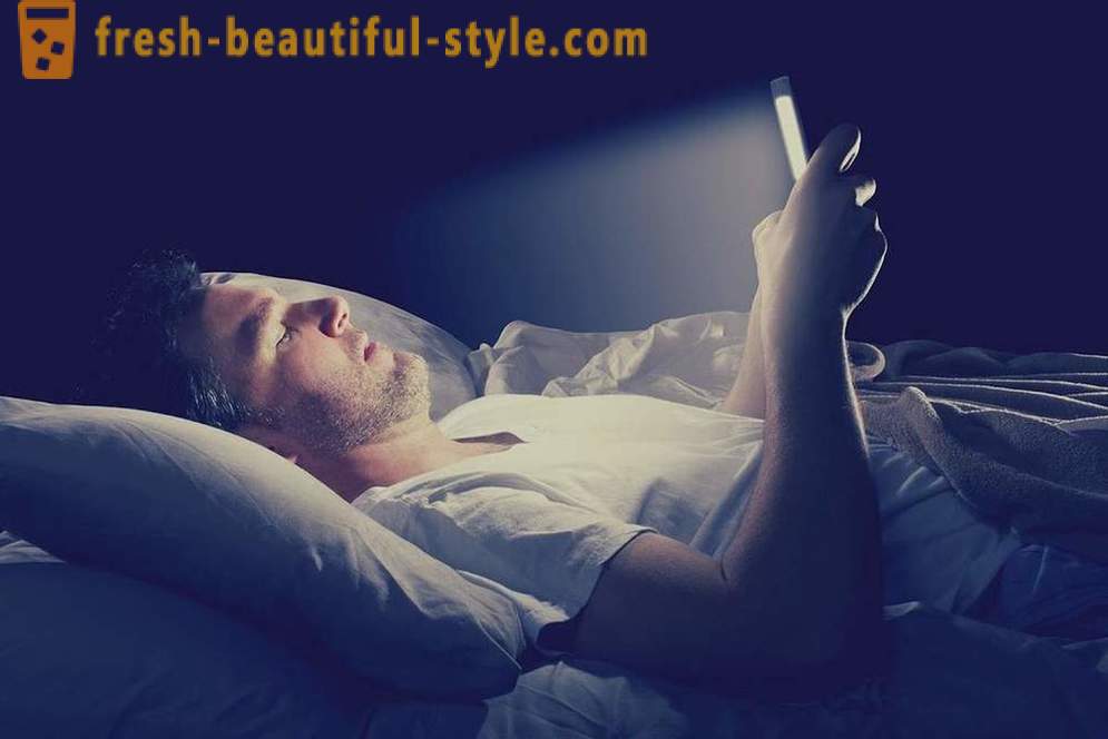 Forskere har oppdaget årsakene til at du ikke kan sove med smarttelefonen