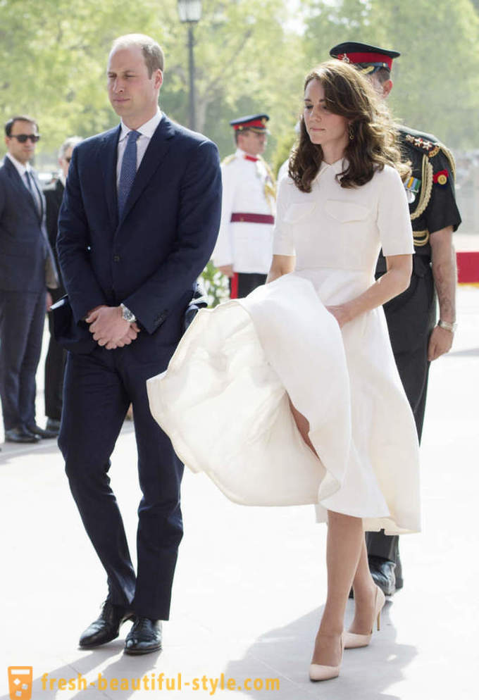Når upåklagelig stil av Kate Middleton brøt den kongelige kleskode