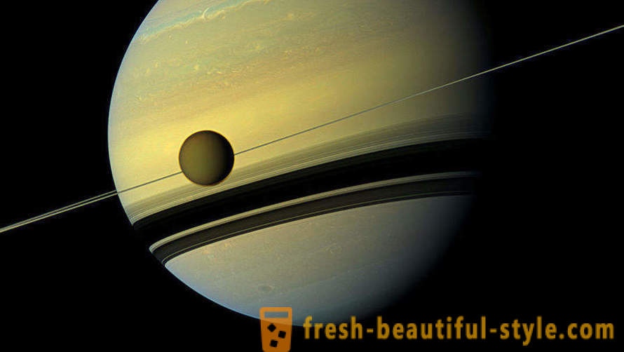 Verdens bare med enheten Cassini