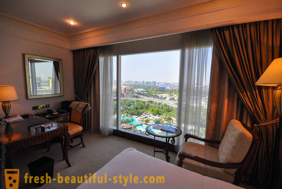Gå på luksushotellet Grand Hyatt Dubai
