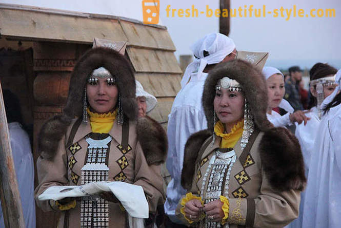 Hvordan å utføre riten av solen møtet i Yakutia