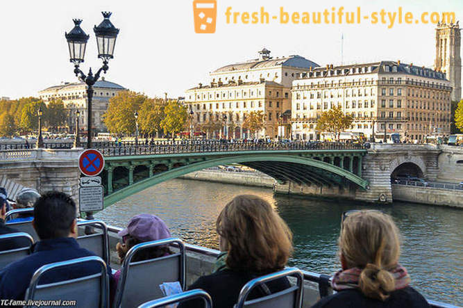 Gå over broene i Paris