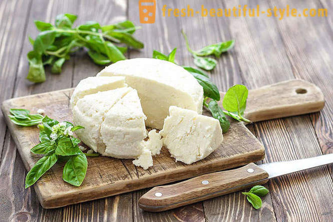 10 praktiske tips om hvordan du kan spise ost og ikke få fett