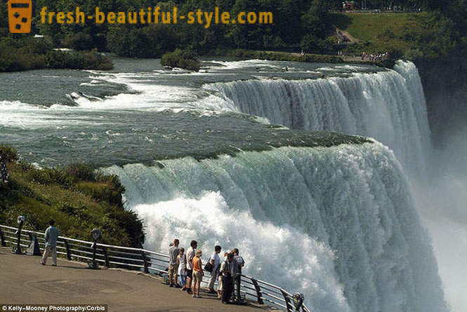 10 fascinerende bilde av frosne Niagara Falls