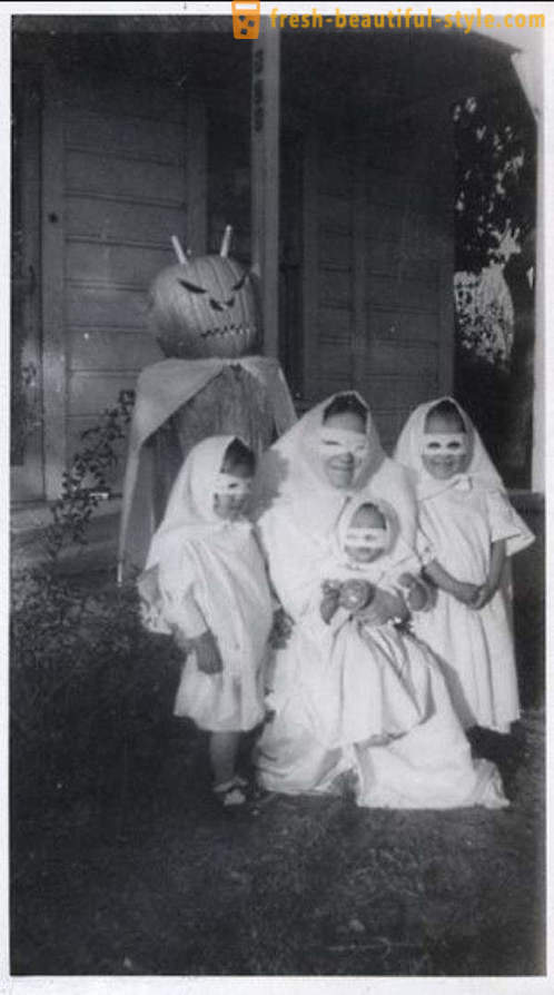 De eldste og merkelige kostymer til Halloween