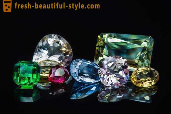 Den dyreste i verden av stein: rød diamant, rubin, smaragd. De sjeldneste edelstener i verden