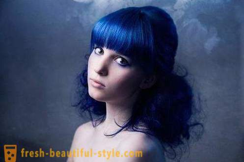 Blå hårfarge: hvordan man skal oppnå en virkelig vakker farge?