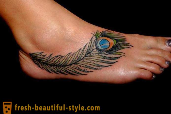 Tattoo på føttene - en liten kvinne prank